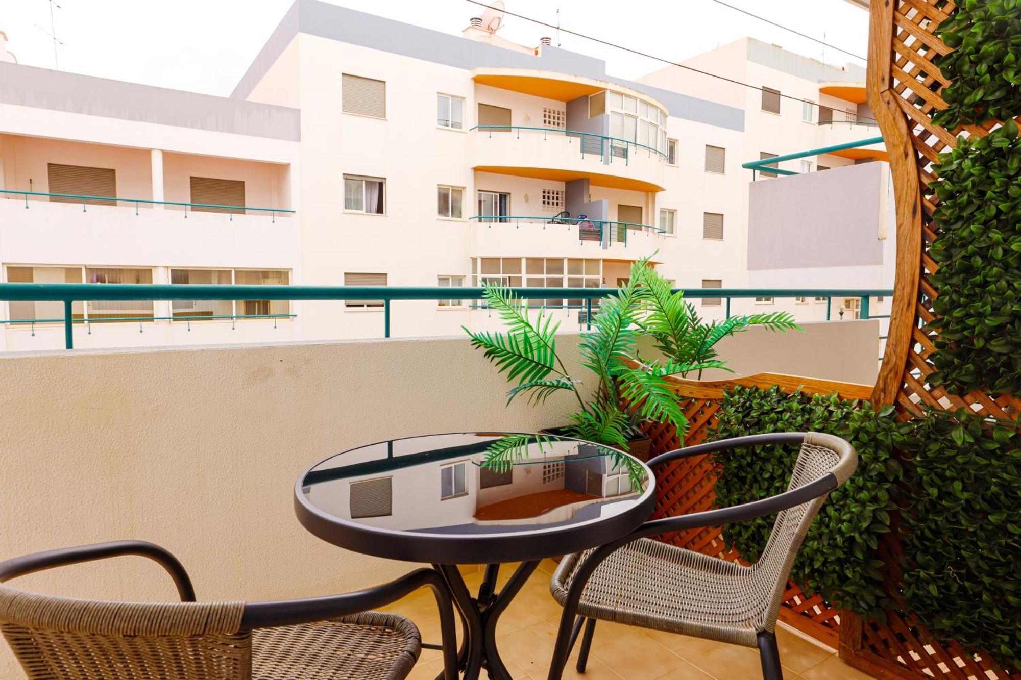 P - Meia-Praia Seaview Guesthouse Lagos Bagian luar foto