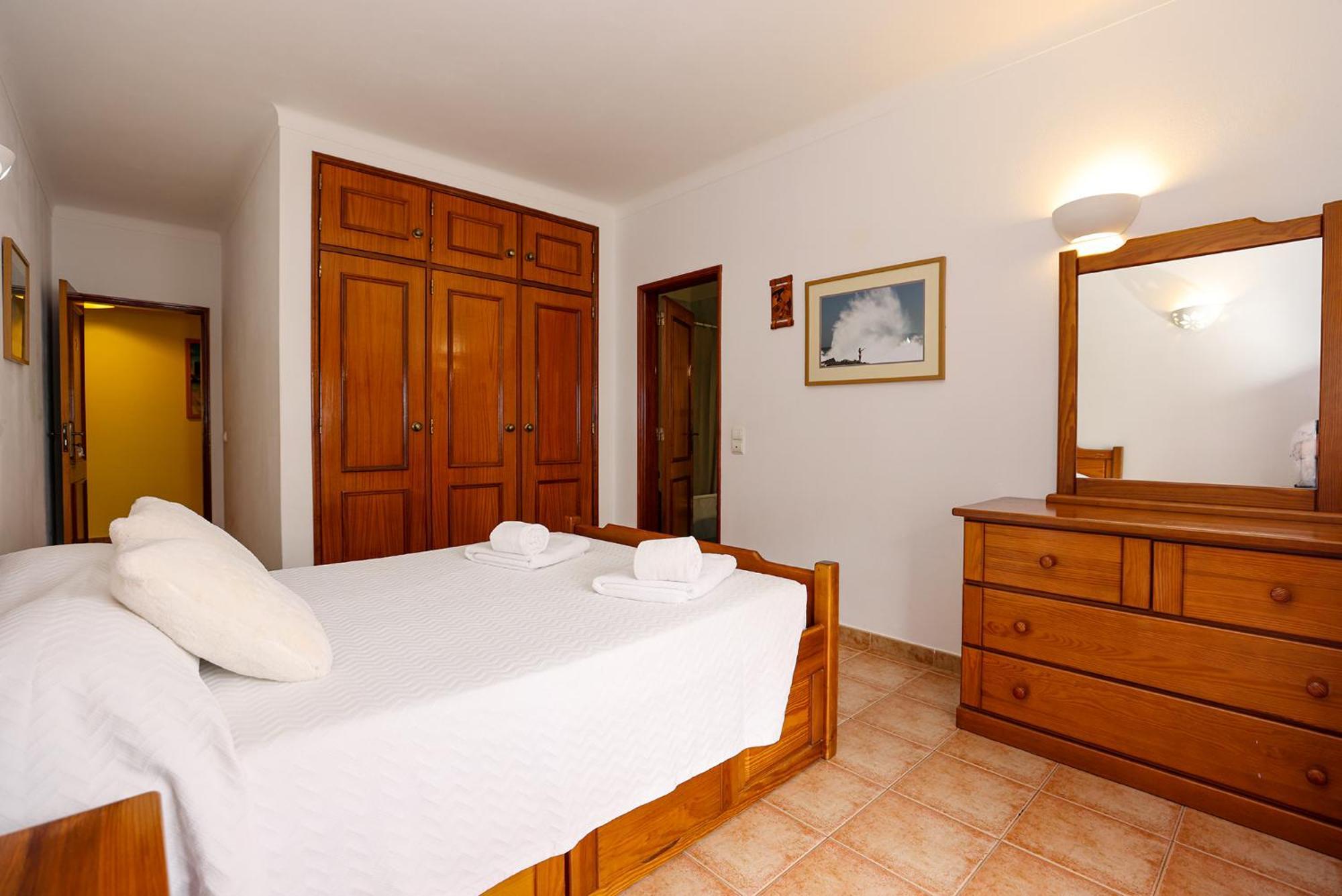 P - Meia-Praia Seaview Guesthouse Lagos Bagian luar foto